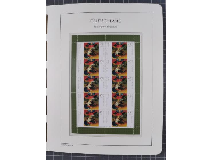 1949/2024, umfangreiche postfrische und zusätzlich teils gestempelte Sammlung in über 100 Vordruckalben und hunderten losen B