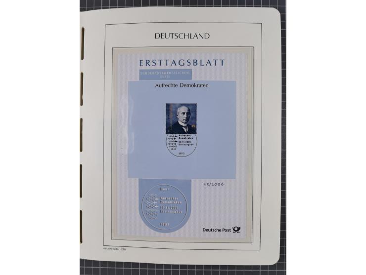 1949/2024, umfangreiche postfrische und zusätzlich teils gestempelte Sammlung in über 100 Vordruckalben und hunderten losen B