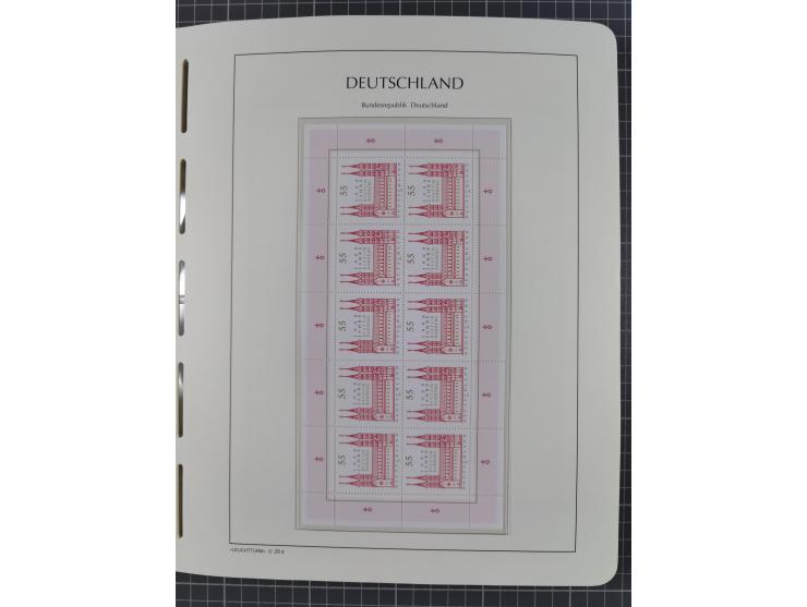 1949/2024, umfangreiche postfrische und zusätzlich teils gestempelte Sammlung in über 100 Vordruckalben und hunderten losen B