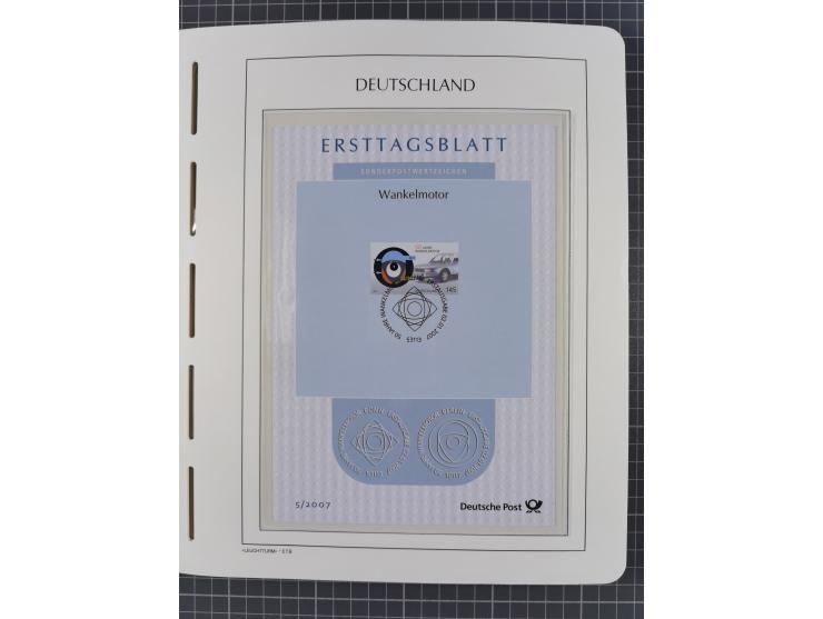 1949/2024, umfangreiche postfrische und zusätzlich teils gestempelte Sammlung in über 100 Vordruckalben und hunderten losen B