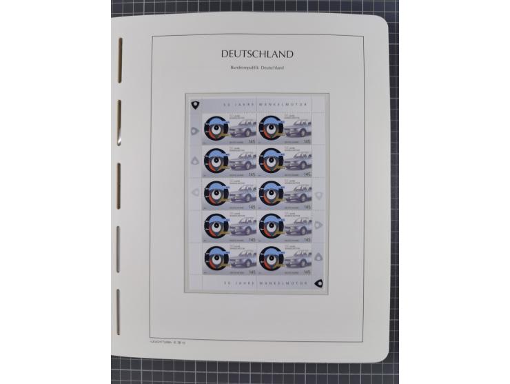 1949/2024, umfangreiche postfrische und zusätzlich teils gestempelte Sammlung in über 100 Vordruckalben und hunderten losen B