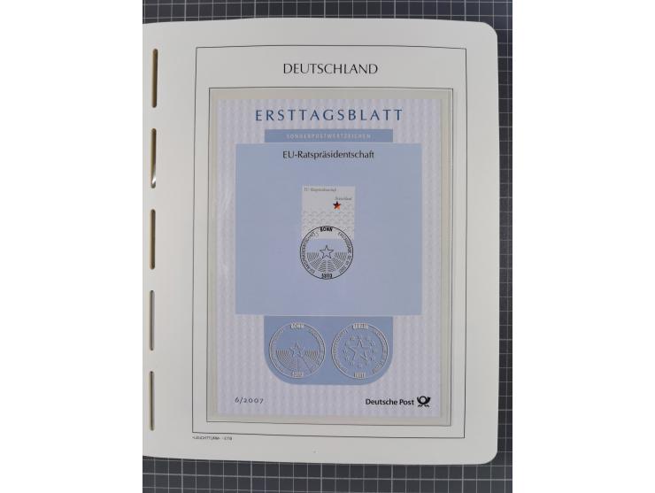 1949/2024, umfangreiche postfrische und zusätzlich teils gestempelte Sammlung in über 100 Vordruckalben und hunderten losen B