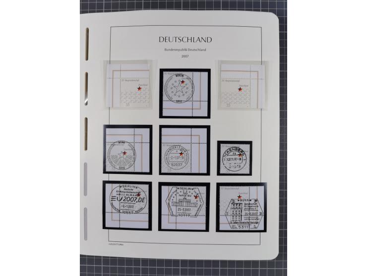1949/2024, umfangreiche postfrische und zusätzlich teils gestempelte Sammlung in über 100 Vordruckalben und hunderten losen B