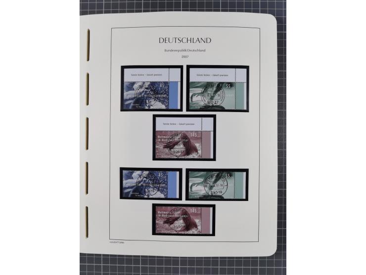 1949/2024, umfangreiche postfrische und zusätzlich teils gestempelte Sammlung in über 100 Vordruckalben und hunderten losen B