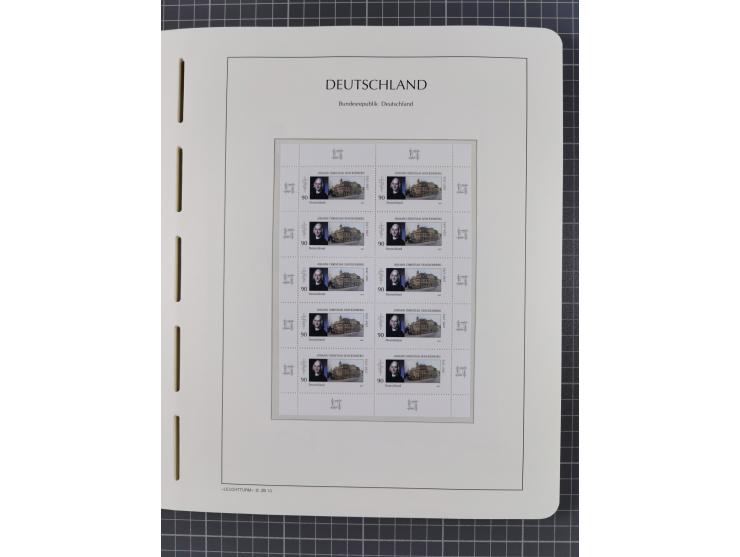 1949/2024, umfangreiche postfrische und zusätzlich teils gestempelte Sammlung in über 100 Vordruckalben und hunderten losen B