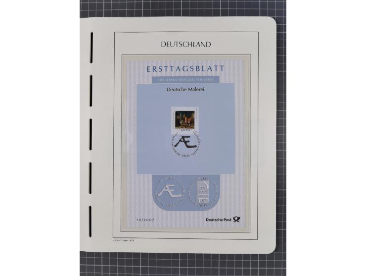 1949/2024, umfangreiche postfrische und zusätzlich teils gestempelte Sammlung in über 100 Vordruckalben und hunderten losen B