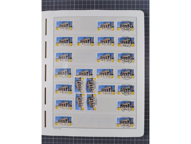 1949/2024, umfangreiche postfrische und zusätzlich teils gestempelte Sammlung in über 100 Vordruckalben und hunderten losen B