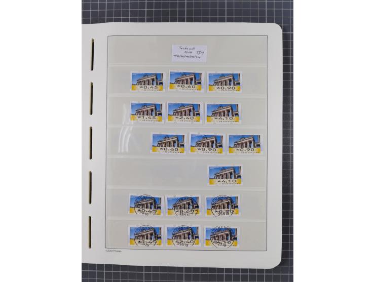 1949/2024, umfangreiche postfrische und zusätzlich teils gestempelte Sammlung in über 100 Vordruckalben und hunderten losen B