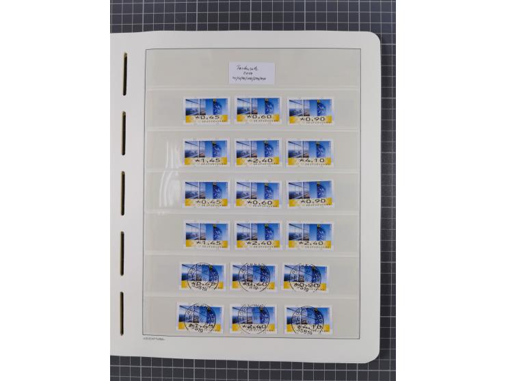 1949/2024, umfangreiche postfrische und zusätzlich teils gestempelte Sammlung in über 100 Vordruckalben und hunderten losen B