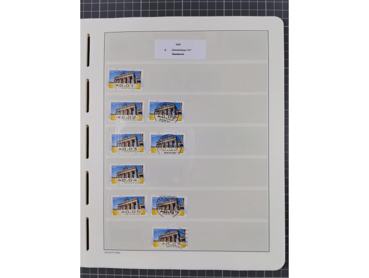 1949/2024, umfangreiche postfrische und zusätzlich teils gestempelte Sammlung in über 100 Vordruckalben und hunderten losen B