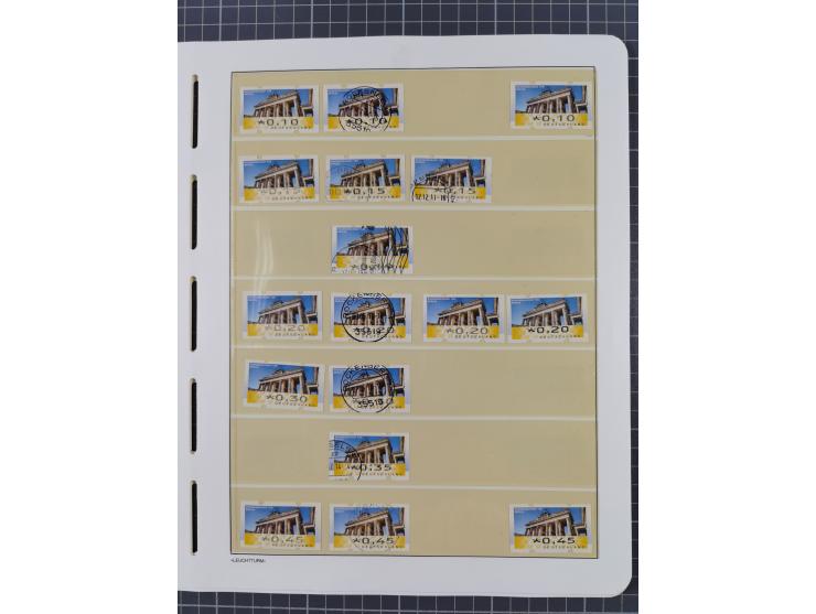1949/2024, umfangreiche postfrische und zusätzlich teils gestempelte Sammlung in über 100 Vordruckalben und hunderten losen B