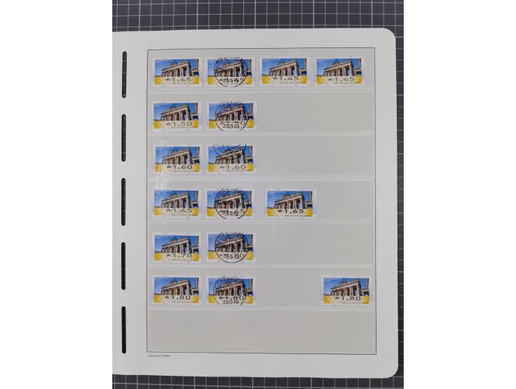 1949/2024, umfangreiche postfrische und zusätzlich teils gestempelte Sammlung in über 100 Vordruckalben und hunderten losen B