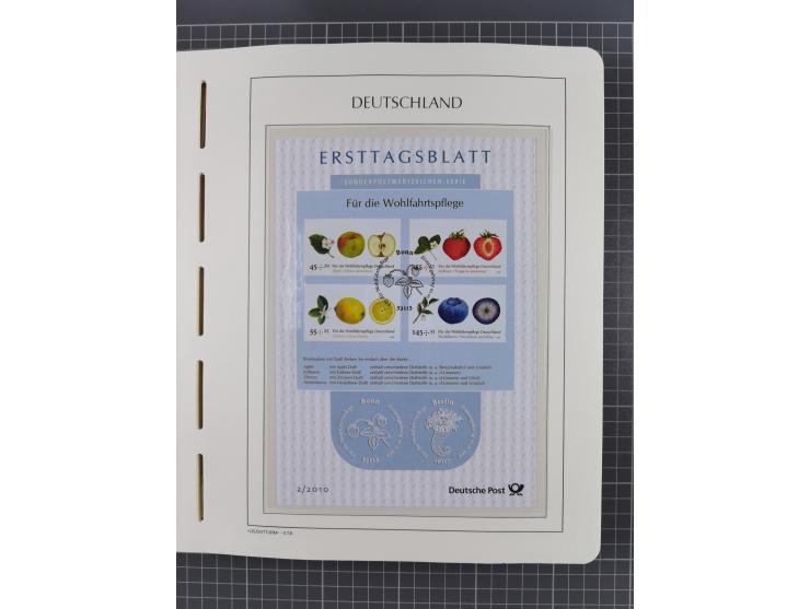 1949/2024, umfangreiche postfrische und zusätzlich teils gestempelte Sammlung in über 100 Vordruckalben und hunderten losen B