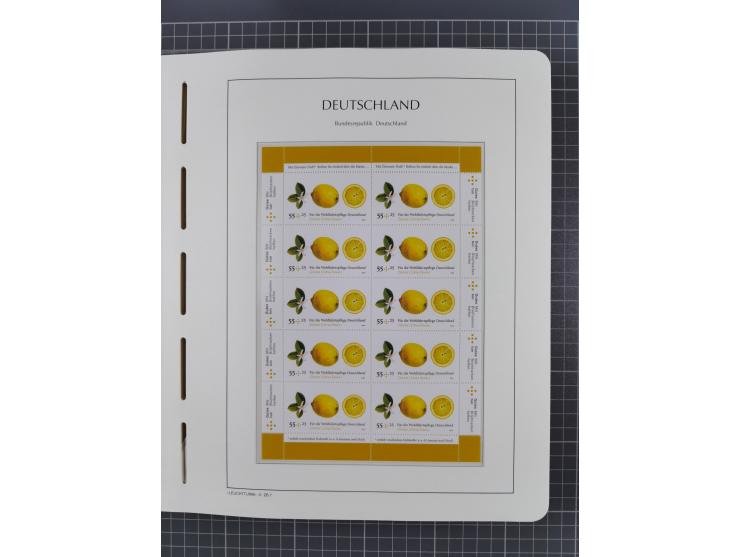 1949/2024, umfangreiche postfrische und zusätzlich teils gestempelte Sammlung in über 100 Vordruckalben und hunderten losen B