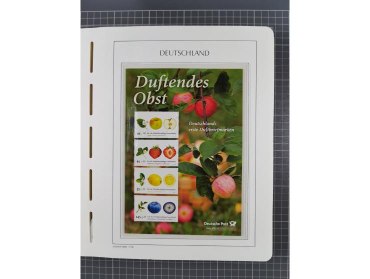 1949/2024, umfangreiche postfrische und zusätzlich teils gestempelte Sammlung in über 100 Vordruckalben und hunderten losen B