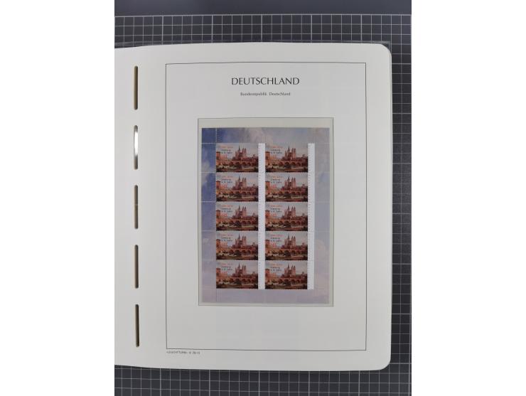 1949/2024, umfangreiche postfrische und zusätzlich teils gestempelte Sammlung in über 100 Vordruckalben und hunderten losen B