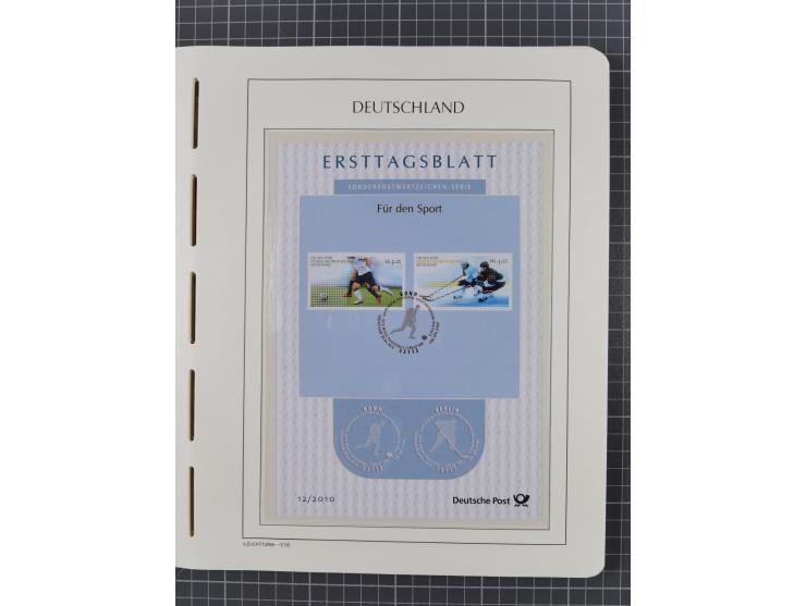 1949/2024, umfangreiche postfrische und zusätzlich teils gestempelte Sammlung in über 100 Vordruckalben und hunderten losen B