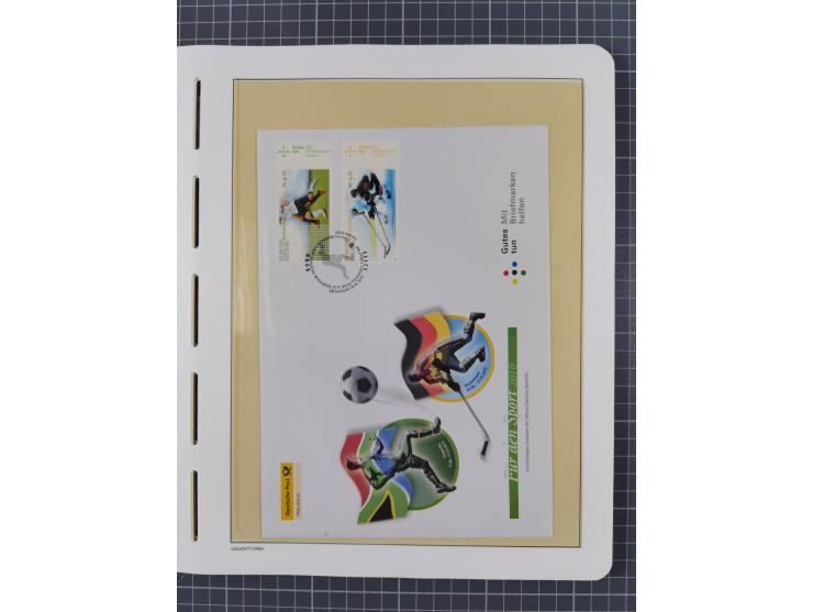 1949/2024, umfangreiche postfrische und zusätzlich teils gestempelte Sammlung in über 100 Vordruckalben und hunderten losen B