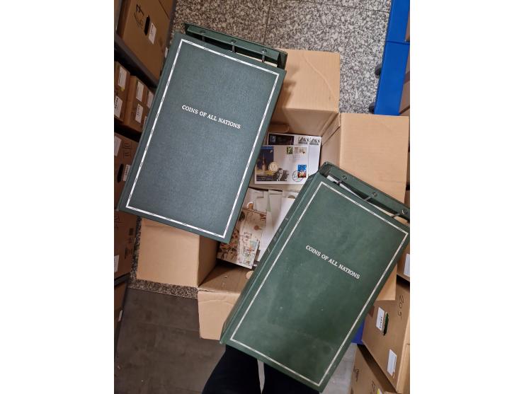 ALLE WELT: 1975/90 ca., über 330 Numisbriefe aus aller Welt, teils mehrfach vorhanden, meist British Commonwealth, u.a. mit 2