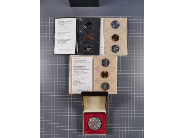 DDR: 1971/90, 5, 10 und 20 Mark Stücke, teils in besserer Erhaltung, ca. 2 kg