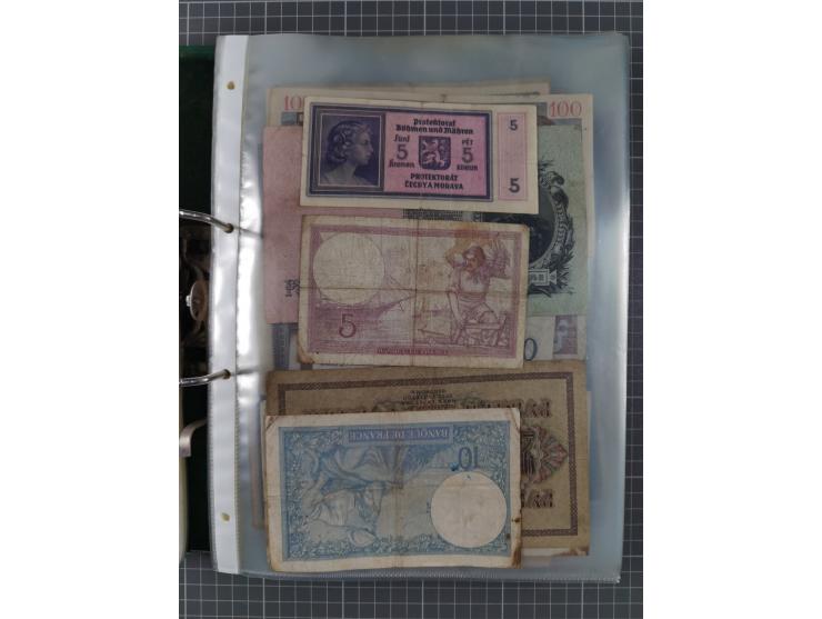 ALLE WELT: 1898/1984 ca., über 300 Banknoten, u.a Deutsches Reich, sowie Notgeld, II-III