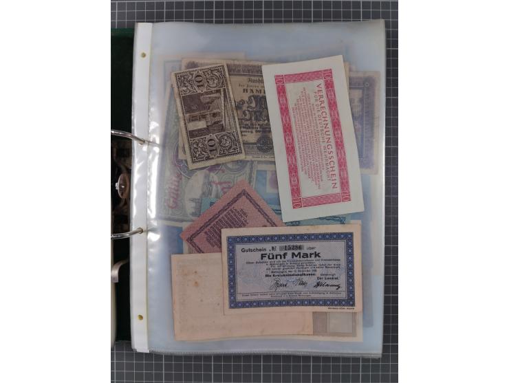 ALLE WELT: 1898/1984 ca., über 300 Banknoten, u.a Deutsches Reich, sowie Notgeld, II-III
