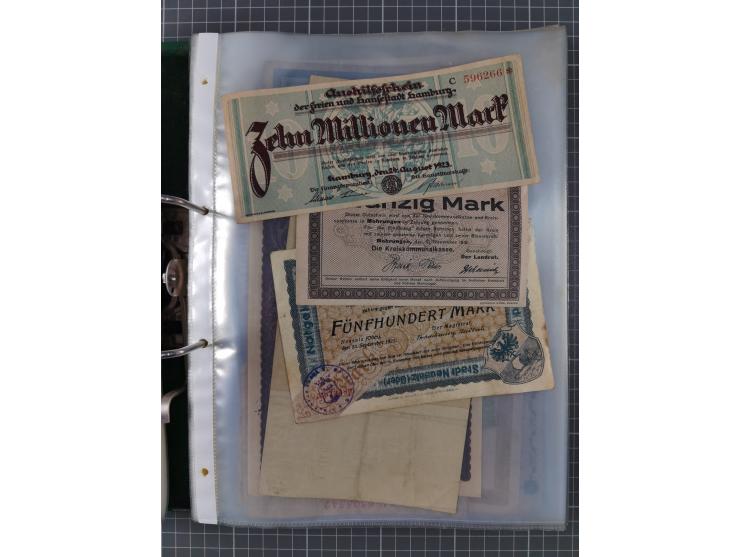 ALLE WELT: 1898/1984 ca., über 300 Banknoten, u.a Deutsches Reich, sowie Notgeld, II-III