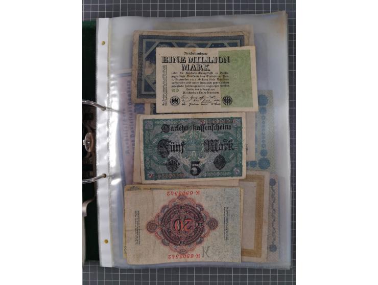 ALLE WELT: 1898/1984 ca., über 300 Banknoten, u.a Deutsches Reich, sowie Notgeld, II-III