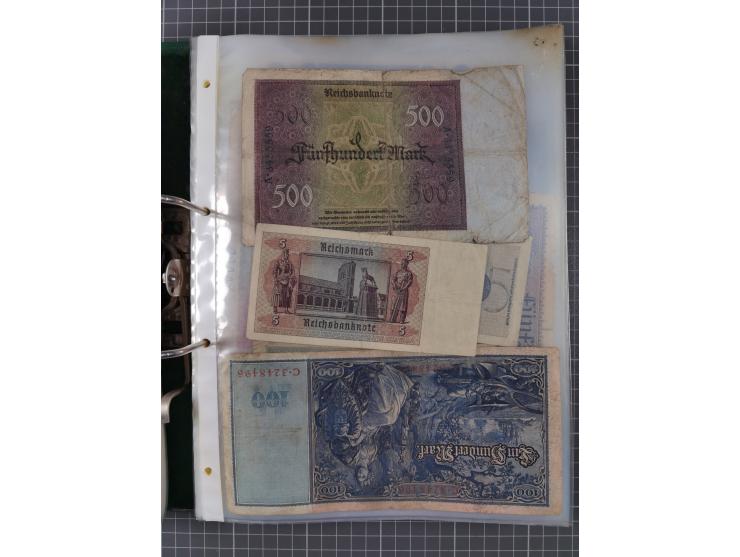 ALLE WELT: 1898/1984 ca., über 300 Banknoten, u.a Deutsches Reich, sowie Notgeld, II-III