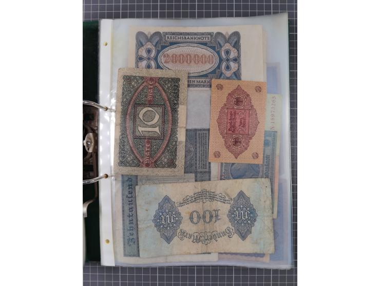 ALLE WELT: 1898/1984 ca., über 300 Banknoten, u.a Deutsches Reich, sowie Notgeld, II-III