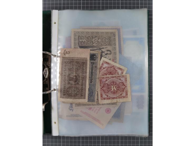 ALLE WELT: 1898/1984 ca., über 300 Banknoten, u.a Deutsches Reich, sowie Notgeld, II-III