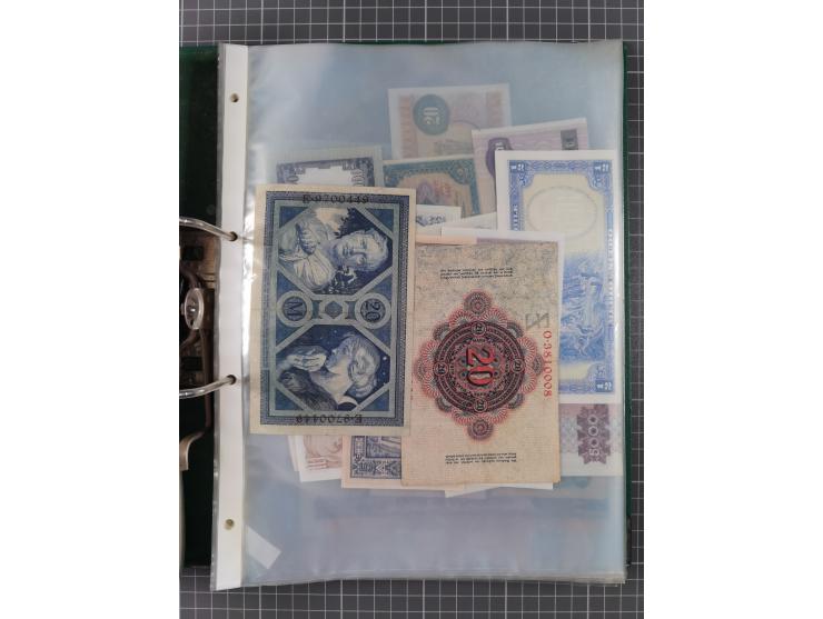 ALLE WELT: 1898/1984 ca., über 300 Banknoten, u.a Deutsches Reich, sowie Notgeld, II-III