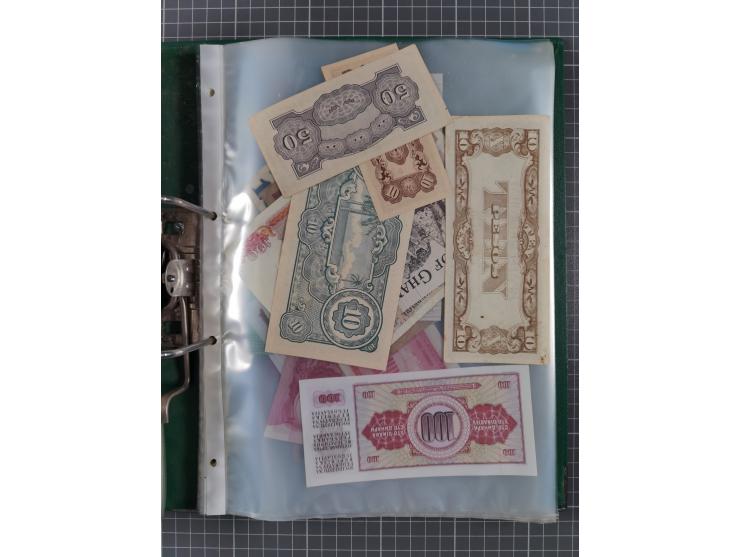 ALLE WELT: 1898/1984 ca., über 300 Banknoten, u.a Deutsches Reich, sowie Notgeld, II-III