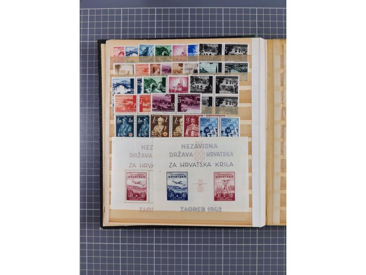 1941/45, mostly mint never hinged collection, essentially in blocks of four, including Officials and Postage dues, together w