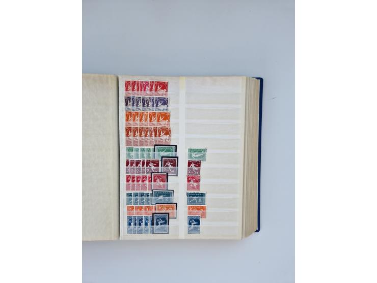 1879/1960, large mint never hinged/unused and used accumulation, including Officials, Parcel stamps and Postage Dues, plenty 