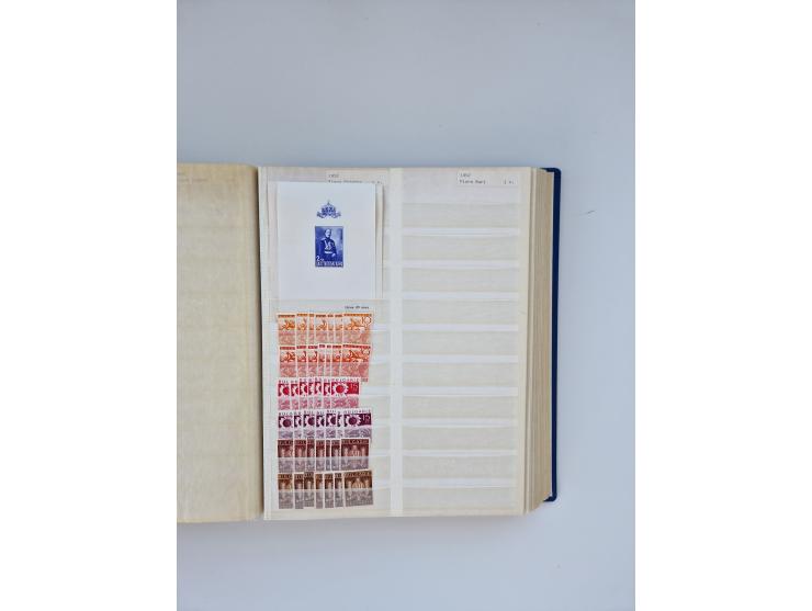 1879/1960, large mint never hinged/unused and used accumulation, including Officials, Parcel stamps and Postage Dues, plenty 