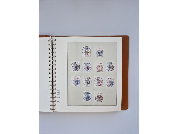 1951/2023, reichhaltiger postfrischer/ungebrauchter und gestempelter Sammlungsbestand mit Viererblocks, Bogenecken, Oberrands