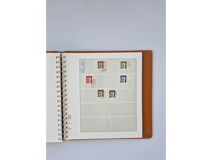 1951/2023, reichhaltiger postfrischer/ungebrauchter und gestempelter Sammlungsbestand mit Viererblocks, Bogenecken, Oberrands