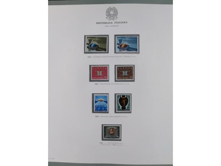 1945/1980, mostly mint never hinged collection with only a few unused, including Airmail and Express stamps, some better sets