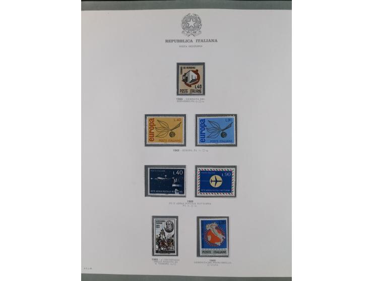 1945/1980, mostly mint never hinged collection with only a few unused, including Airmail and Express stamps, some better sets