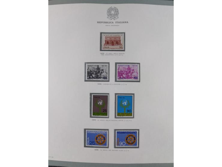 1945/1980, mostly mint never hinged collection with only a few unused, including Airmail and Express stamps, some better sets