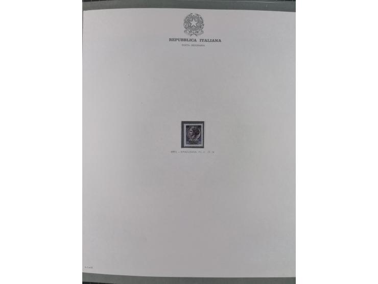 1945/1980, mostly mint never hinged collection with only a few unused, including Airmail and Express stamps, some better sets