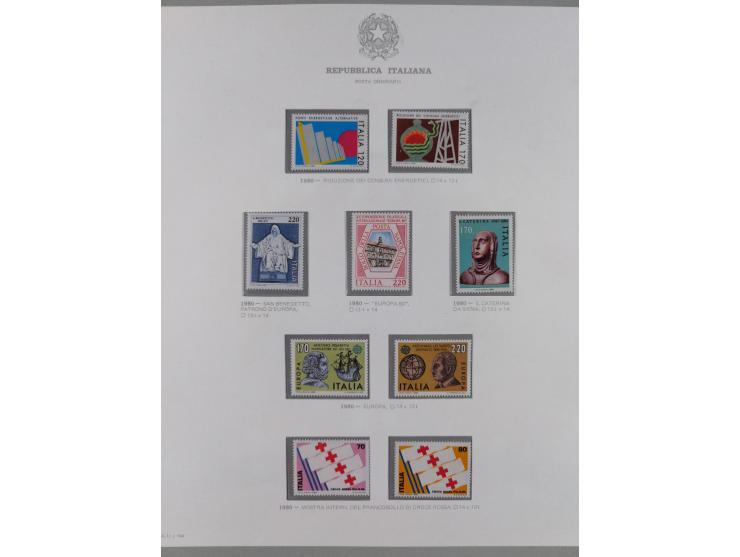 1945/1980, mostly mint never hinged collection with only a few unused, including Airmail and Express stamps, some better sets