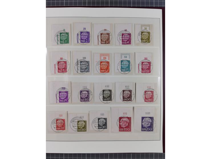 1920/59, in den Hauptnummern stark überkomplette fast ausnahmslos postfrische Sammlung inkl. Dienstmarken, dabei Mi.-Nr. 1-17