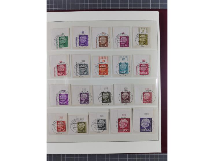 1920/59, in den Hauptnummern stark überkomplette fast ausnahmslos postfrische Sammlung inkl. Dienstmarken, dabei Mi.-Nr. 1-17