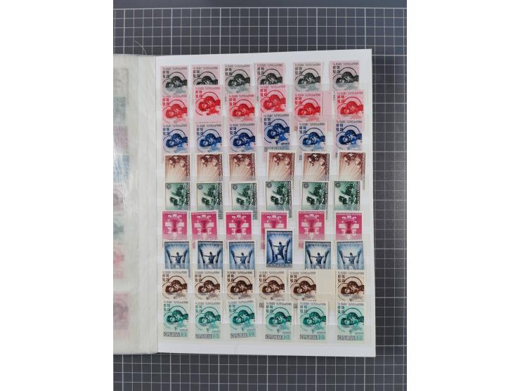 1941/43, postfrischer Doubletten-Bestand, inklusive Dienstmarke und Portomarken, Mi.-Nr. 1-107 komplett sowie Bl. 1-4, jede W