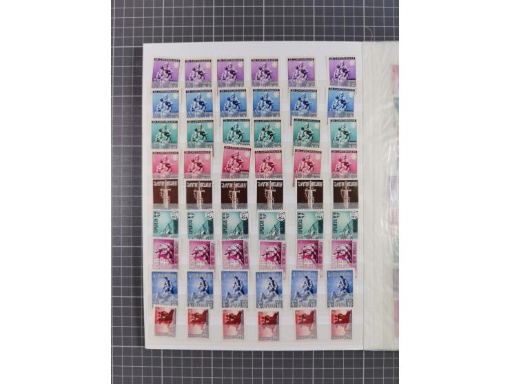 1941/43, postfrischer Doubletten-Bestand, inklusive Dienstmarke und Portomarken, Mi.-Nr. 1-107 komplett sowie Bl. 1-4, jede W