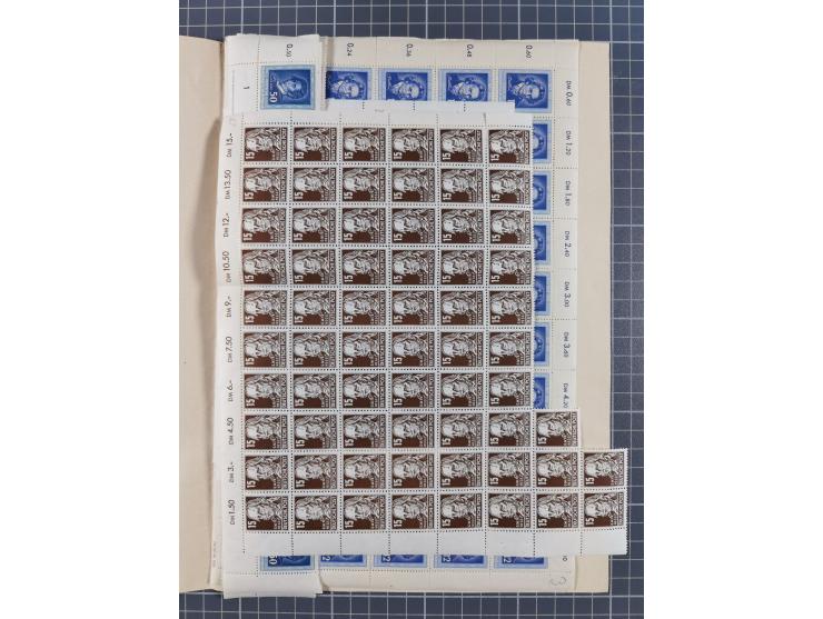 1949/53, postfrische Partie, fast ausschließlich in Bogen teilen und Bogen, dabei Bach (50), Köpfe II (ca. 10), etc.