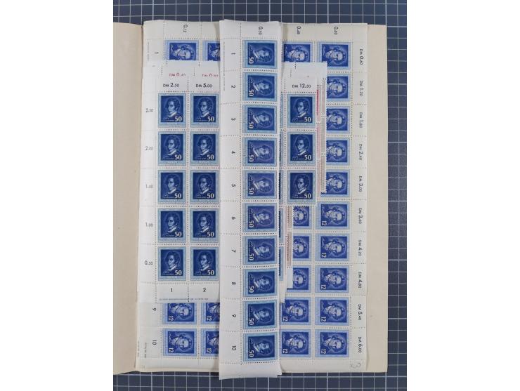 1949/53, postfrische Partie, fast ausschließlich in Bogen teilen und Bogen, dabei Bach (50), Köpfe II (ca. 10), etc.