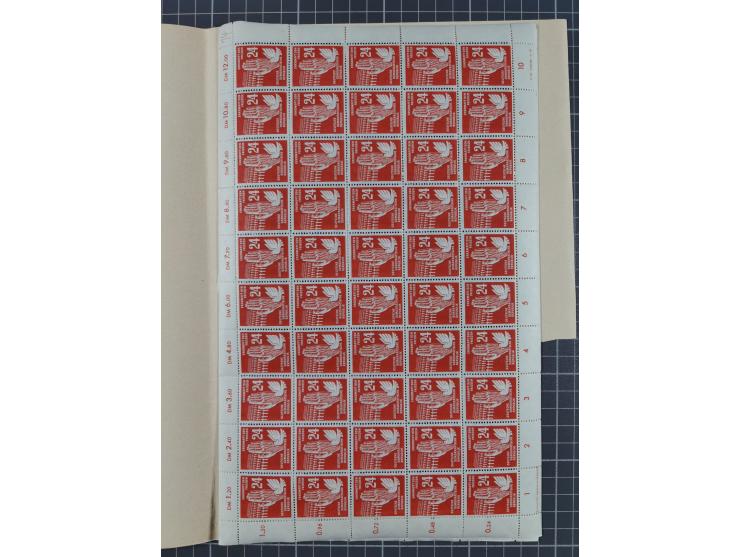 1949/53, postfrische Partie, fast ausschließlich in Bogen teilen und Bogen, dabei Bach (50), Köpfe II (ca. 10), etc.